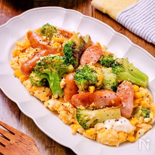 今日の食卓に♪ ソーセージと小松菜の卵炒め