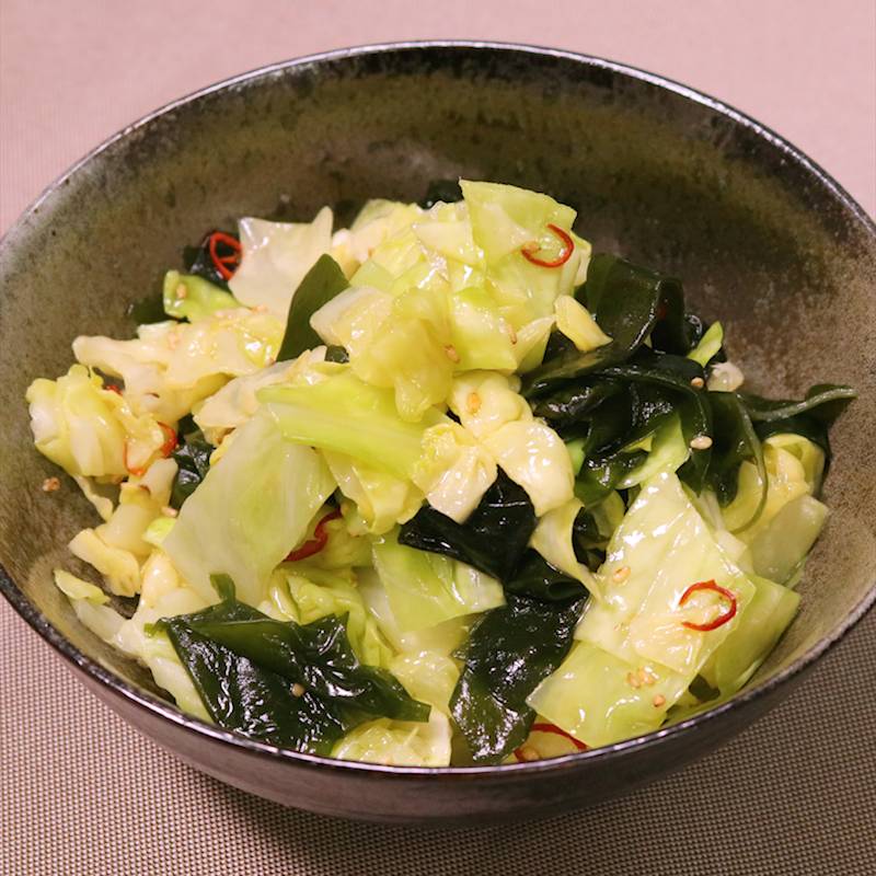 わかめと春キャベツのごまからし酢じょうゆあえ