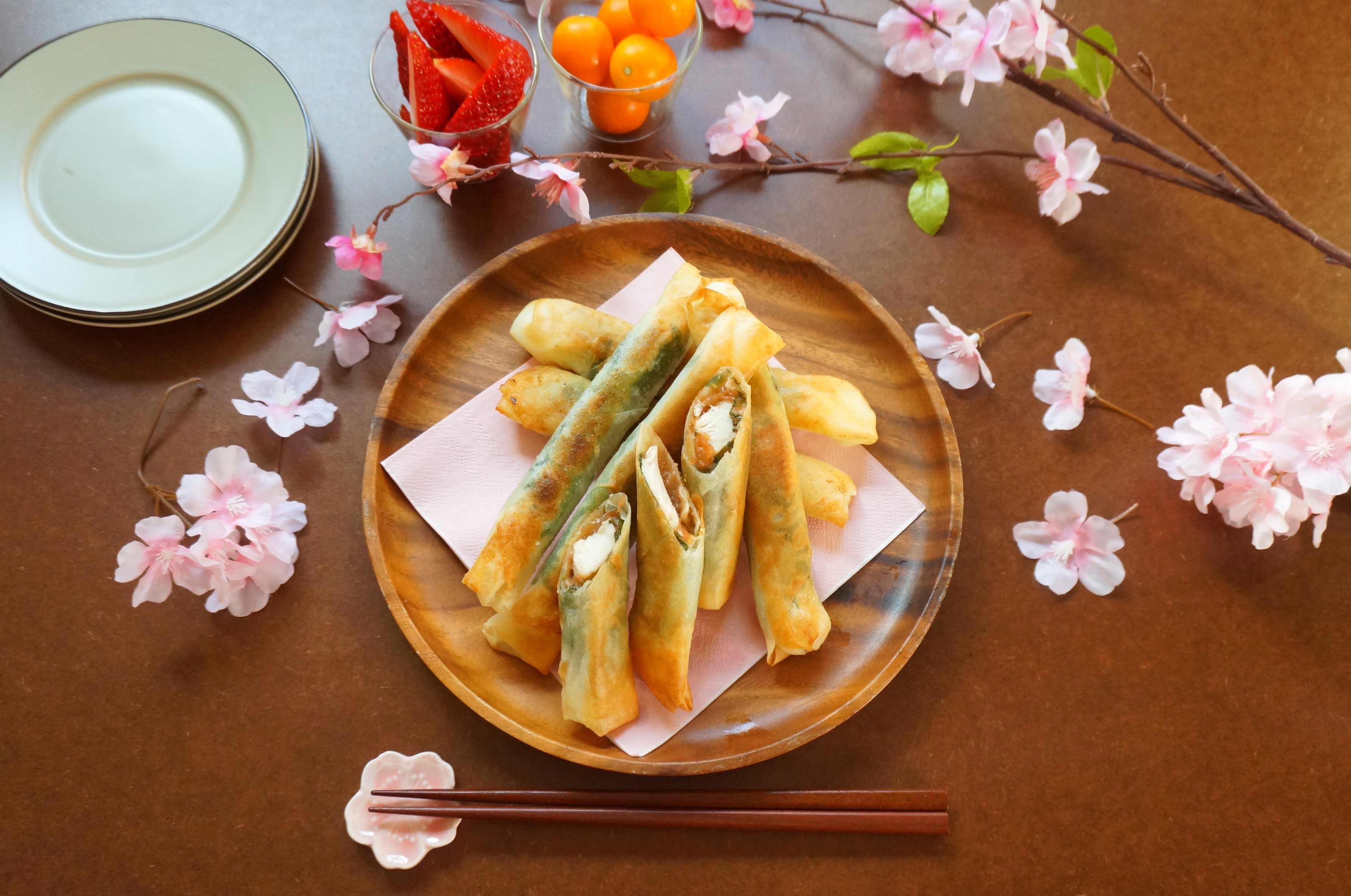 梅×青じそ×チーズが最強！リピート確定「鶏むね肉の梅しそ巻き揚げ」レシピ