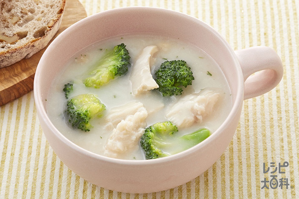 ごはんの記録🍴献立🍴 🍀カニクリームコロッケ 🍀トマトのマリネ 🍀きゅうりとツナの中華和え 🍀豆腐とワカメの味噌汁 🍀雑穀ごはん🍀フルーツポンチ こんばんは。 今日の夜ごはんはカニクリームコロッケです。 最初はカニカマで作る予定でしたが、 以前購入したカニ