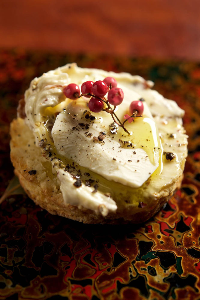 ホワイトチョコが隠し味！ 贅沢「レーズンバター」 家飲みおつまみレシピ