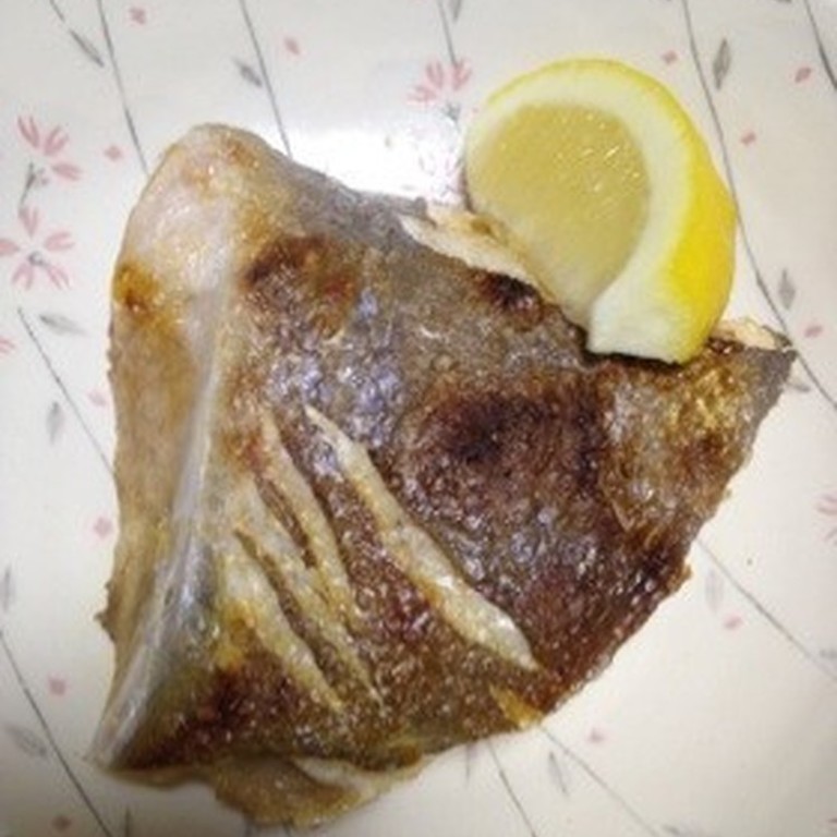 カンパチのカマ塩焼き - 魚料理と簡単レシピ