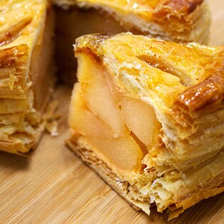 8 1 銀座三越B２Fにオープン！「ラデュレ銀座店」 銀座三越限定の「ショソン・オ・ポム」＆「パルミエ」 - 銀座・有楽町 スイーツ 自宅用