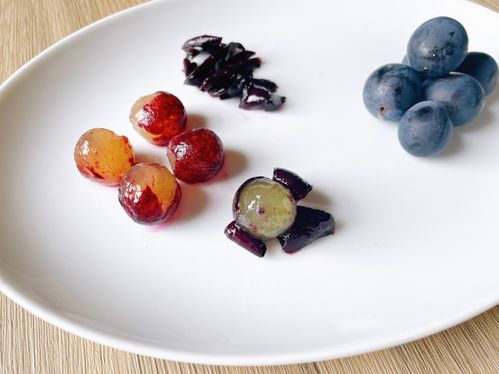 ぶどうの皮をトゥルンとむく簡単な方法