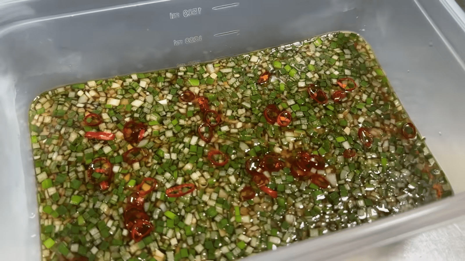 板前の裏ワザ この発想はなかった！「漬け目玉焼きのユッケ」に挑戦♪濃厚黄身に味染み～♡うんまっ！2023年10月24日- エキサイトニュース