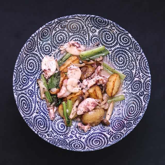 小さいヤリイカで♡イカ墨楽しむバター焼