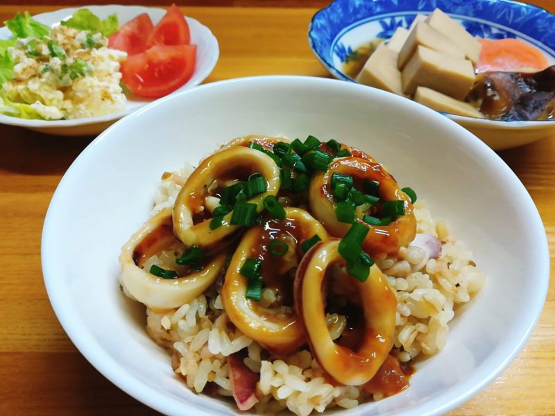 食感楽しい イカとろろ丼