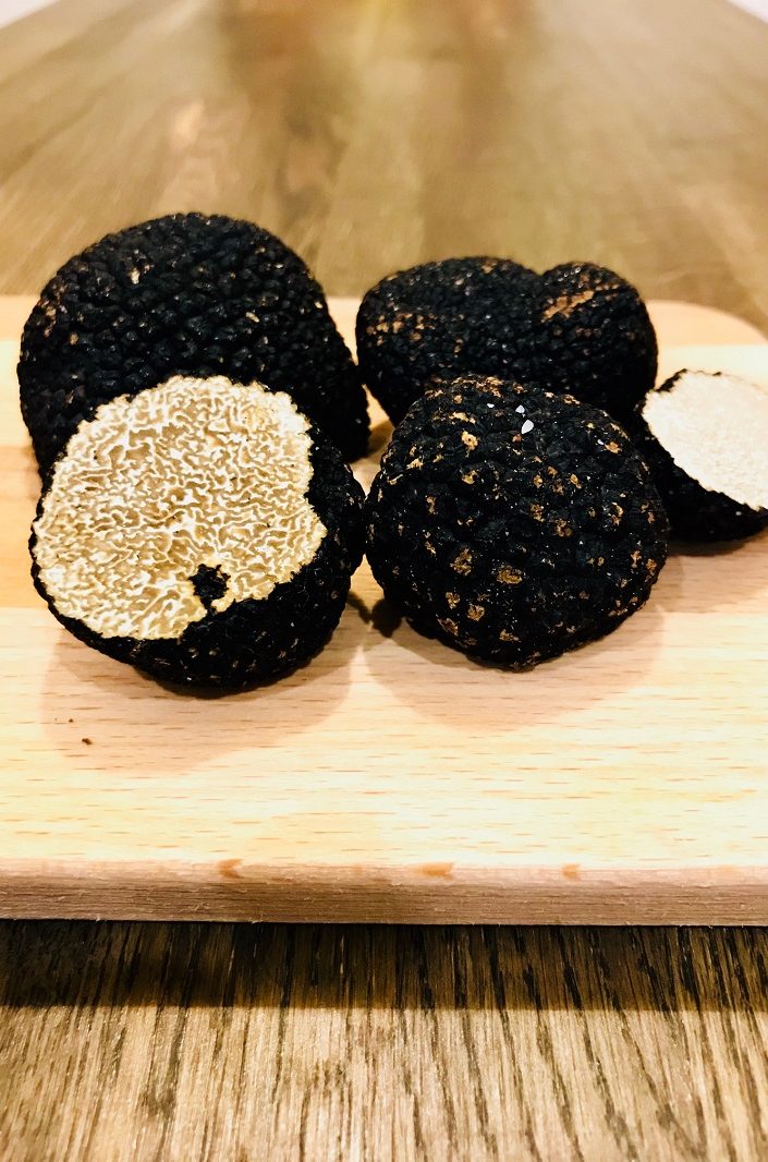 真っ黒な焼き鳥！？宮崎の郷土料理「鶏の炭火焼」は黒いほうがオイシイ？業務用焼き鳥専門店 ミート21のコンテンツ広場