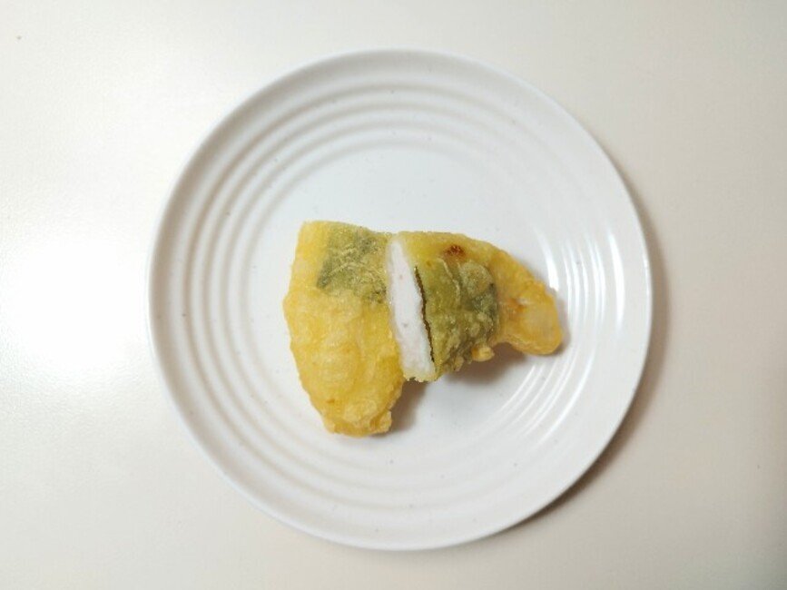 948レビュー目 ８４点 セブンイレブンの人気の冷凍食品『ささみチーズカツ』が絶品だった！高たんぱくで、カロリー抑えめ。 : コンビニダイエットラボ