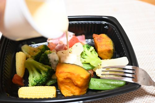 まるごとグリーンアスパラガスとチコリのサラダ