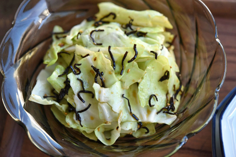 簡単！やみつきキャベツのレシピ 作り方：白ごはん.com