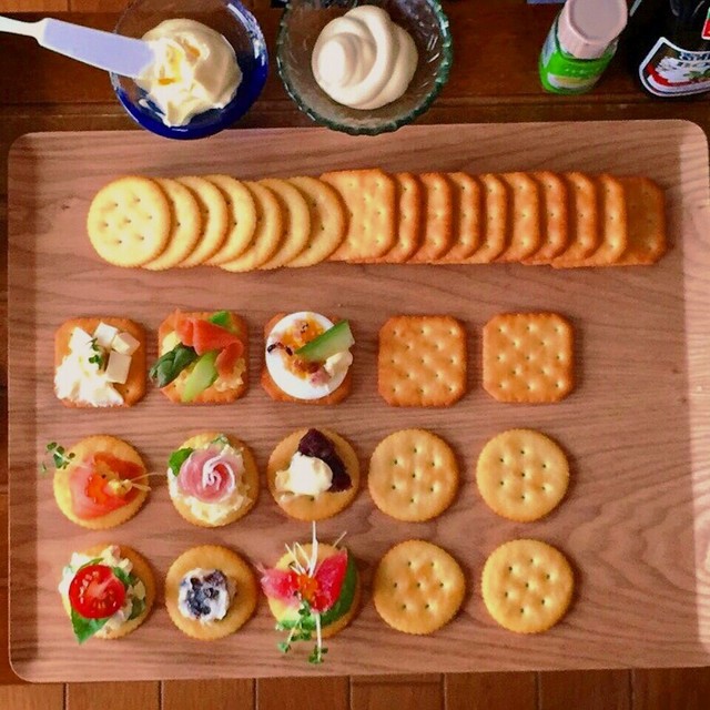 リッツに乗せるカナッペ！サクサクの香ばしさとマヨの風味