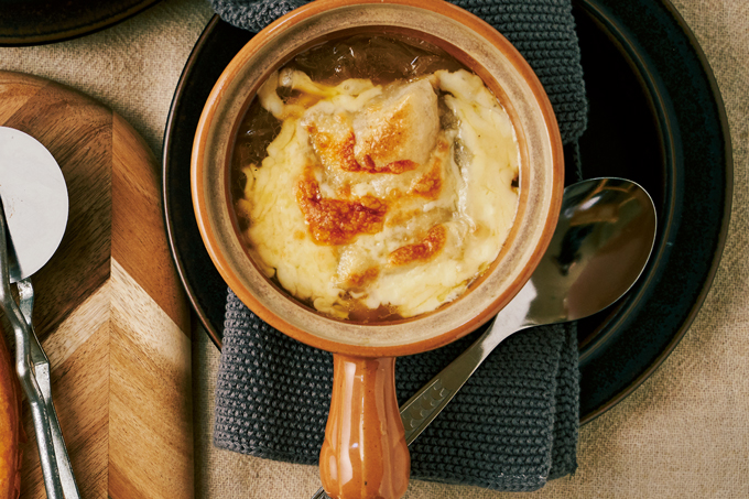 プロの技で家庭料理がごちそうに オニオングラタンスープ by ノウラ
