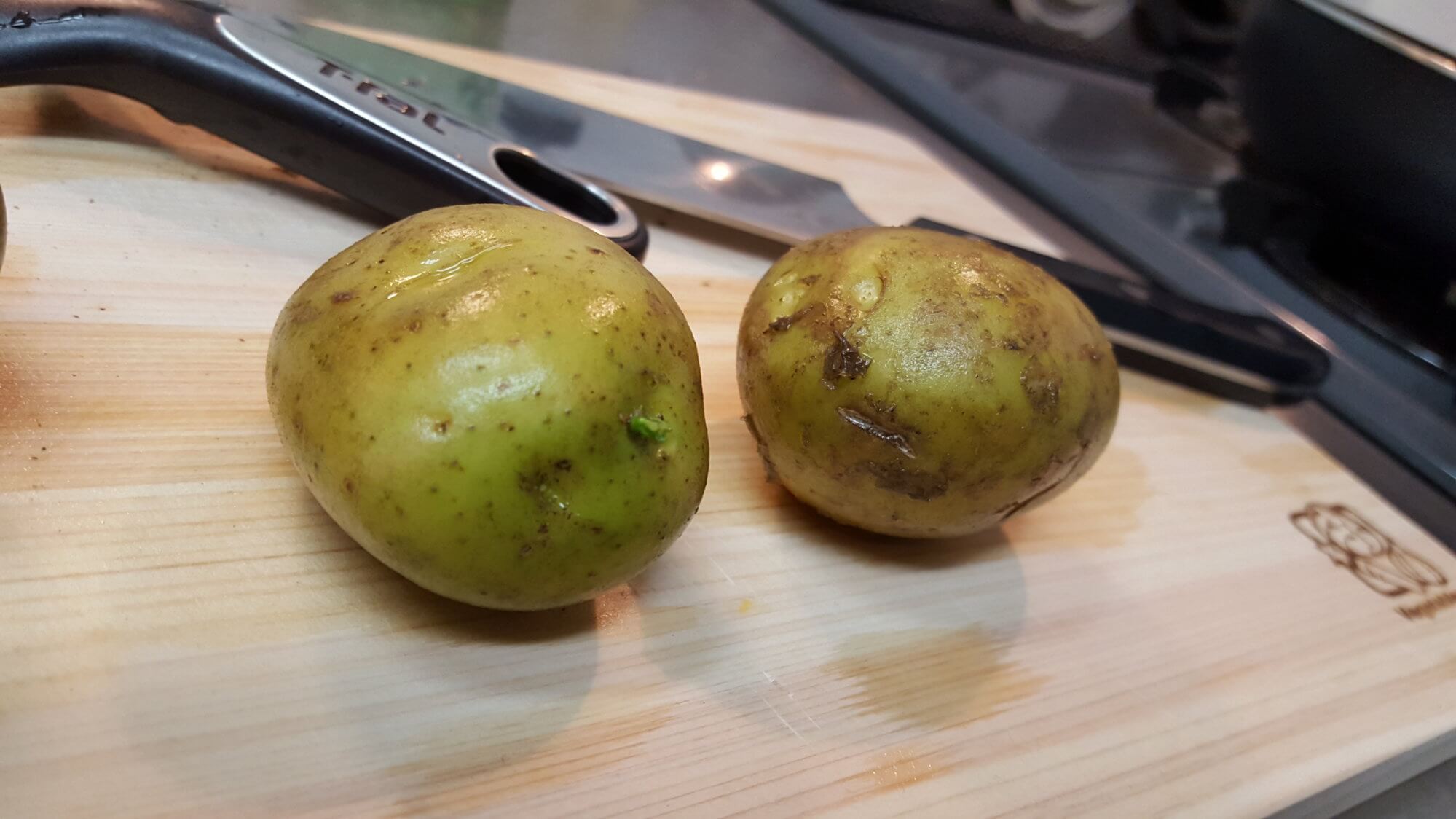 芽が出たじゃがいもは食べられる？取り方や食べ方・正しい保存方法も！BOTANICA