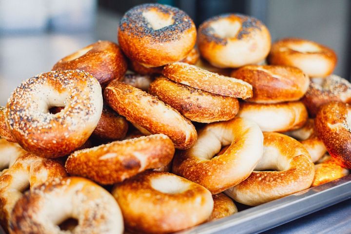 ベーグルの日持ち・消費期限切れは？常温・冷凍保存の方法と賞味期限！BIJOHビジョー