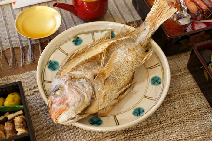 鯛の塩焼き鍋」- 池波正太郎『味と映画の歳時記』より - 酒に寄りそう今夜の逸品日本酒専門WEBメディア「SAKETIMES」