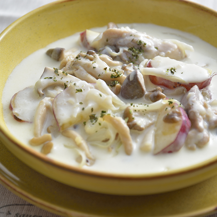 マヒーチェ 羊肉のスパイス煮込み