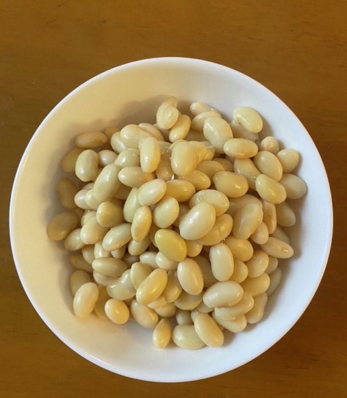 シロカのごはん 常備菜にも◎電気圧力鍋で作る大豆水煮 本日2月3日は節分ですね👹節分といえば、恵方巻を食べたり、豆まきをされるご家庭も多いのではないでしょうか。 豆まきに炒った大豆を使うのは、豆から芽が出てくると縁起が悪いと考えられているためだそう🔍地域