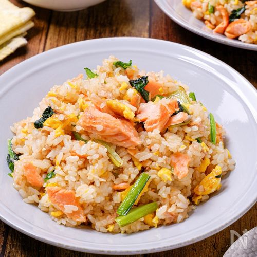 無添加 国産 天然 無塩 鮭 さけ 切り身 冷凍 60g×10切 魚 骨取り 骨なし 秋鮭 解凍せずに使える チャック袋入 離乳食にもおすすめ自宅用 C配送：冷凍かねなかや次兵衛