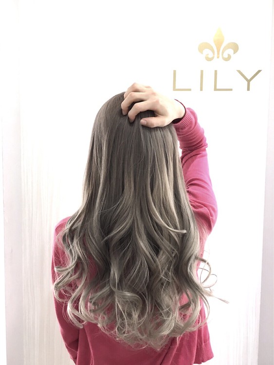 似合わせカットショートボブハイライトミルクティーアッシュ：L187032119ラフ 新宿 Laff のヘアスタイルホットペッパービューティ