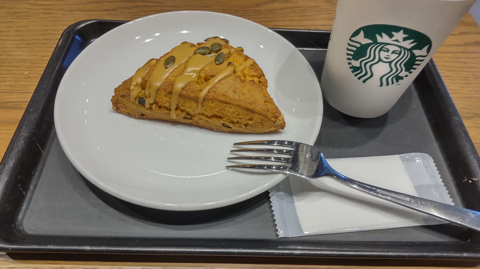 スタバ パンプキンスコーンが美味しい!カロリーと期間はいつまで?オススメGoGoGo