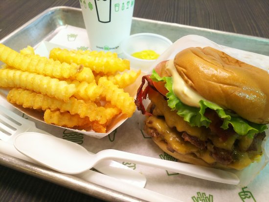 SHAKE SHACK スモークシャック ダブル HUMAN MADEコラボメニュー