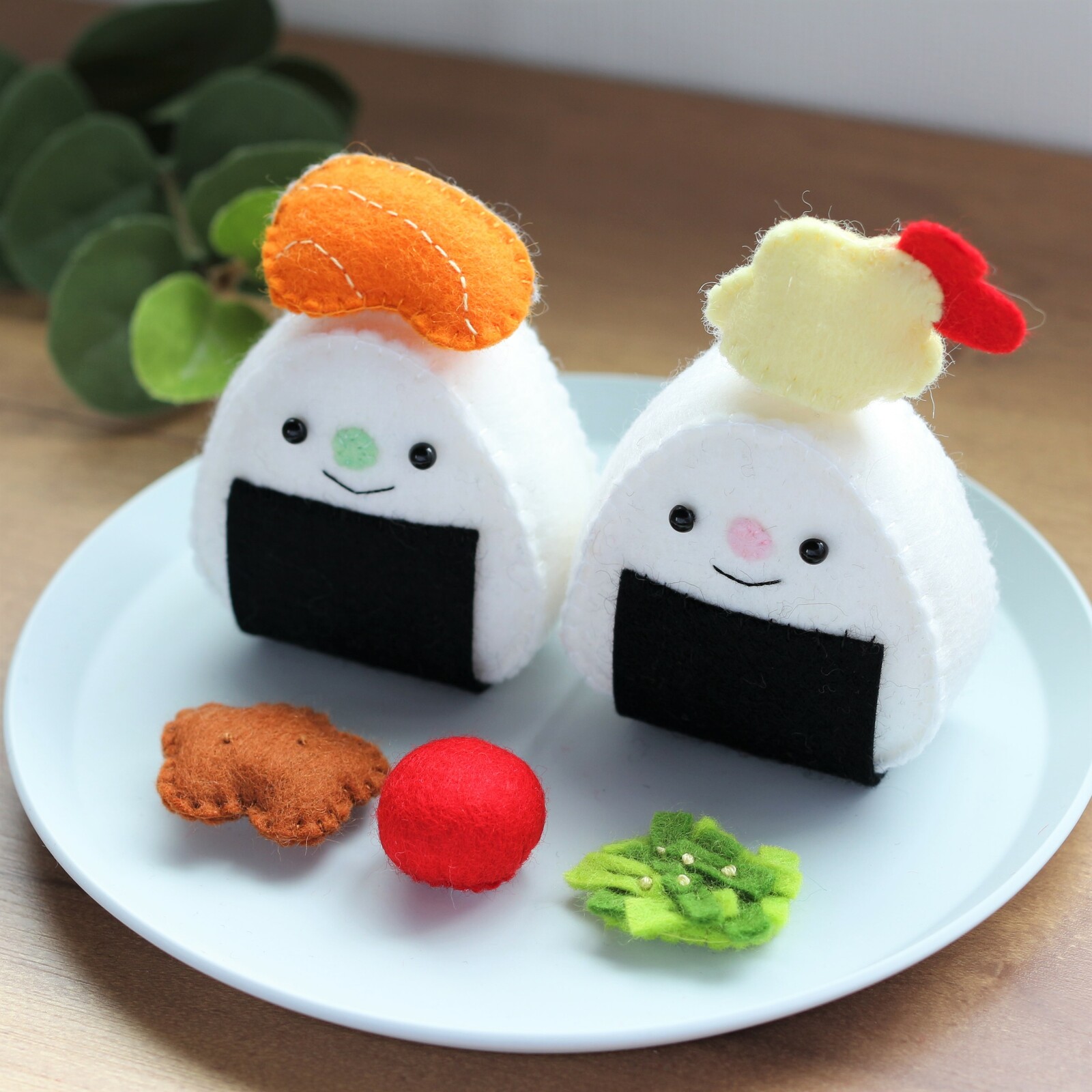 ダイソーのフェルトで作るおにぎり・エビフライ・卵焼き作り方 - おおまめとまめ育児日記