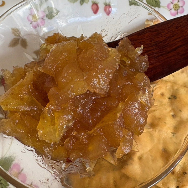 nittohblacktea.jpで 過去1番保存されたレシピ♪ 「紅茶の琥珀糖」日東紅茶スイーツレシピ は @nittohblacktea.jpから💕 材料4つでできる、簡単レシピです☕ シャリッとした食感で紅茶の風味が口いっぱいに広がります✨ 💎紅茶の琥珀糖💎材料デイリークラブ