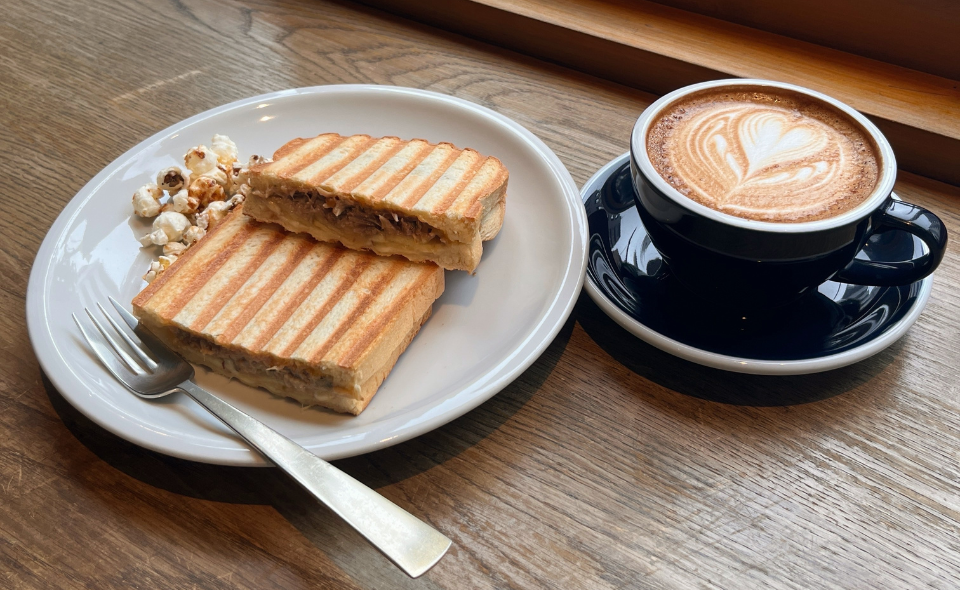 東京のニューオープンカフェ5選。2025年に行くべき新店をカフェ好きライターがレコメンド│ELLE gourmet エル・グルメ