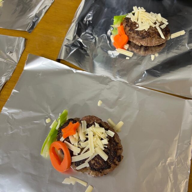 デミハンバーグのホイル焼き ☆妻特製ハンバーグとトロ〜リチーズ☆ : 魚屋三代目日記