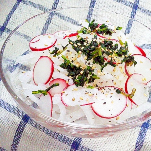 いいね❤️保存⭐️コメント✍️してくれると嬉しい👇その他のレシピはこちら👉@cozmin_kiss, こんにちは @cozmin_kissです。, 今回のレシピはこちら↓,ラディッシュのナムル , 今夜は主役になりたい🌟, ラディッシュだけで作ったナムルの紹介です✨,サラダの彩り要員😂として使われることの多いラディッシュ 🥹, いつもは脇役なラディッシュだけを使ったナムルです！,