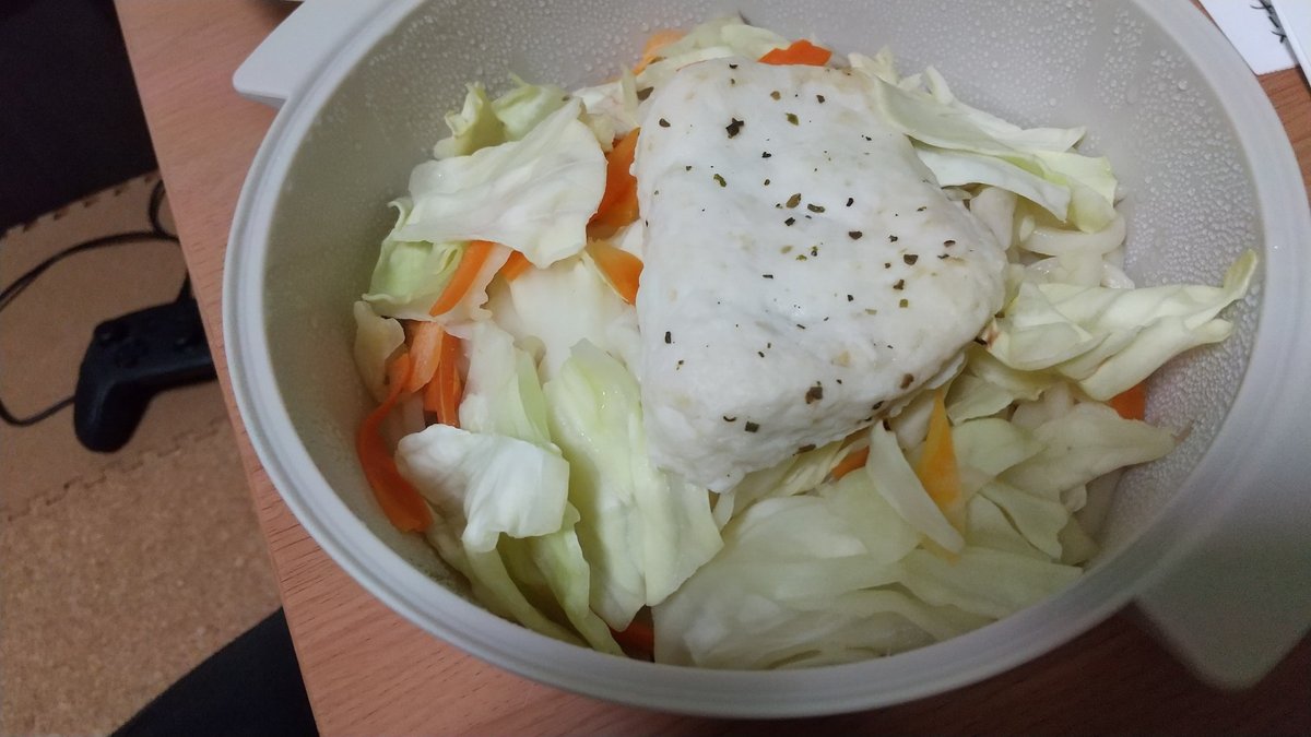 一人暮らしの自炊必携！時短・節水できる電子レンジ調理器具「3COINSのビストロヌードル」