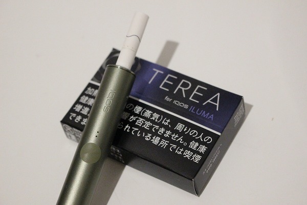 IQOS ILUMA、ダークベリーの香り「ブラック パープル メンソール」 - Impress Watch