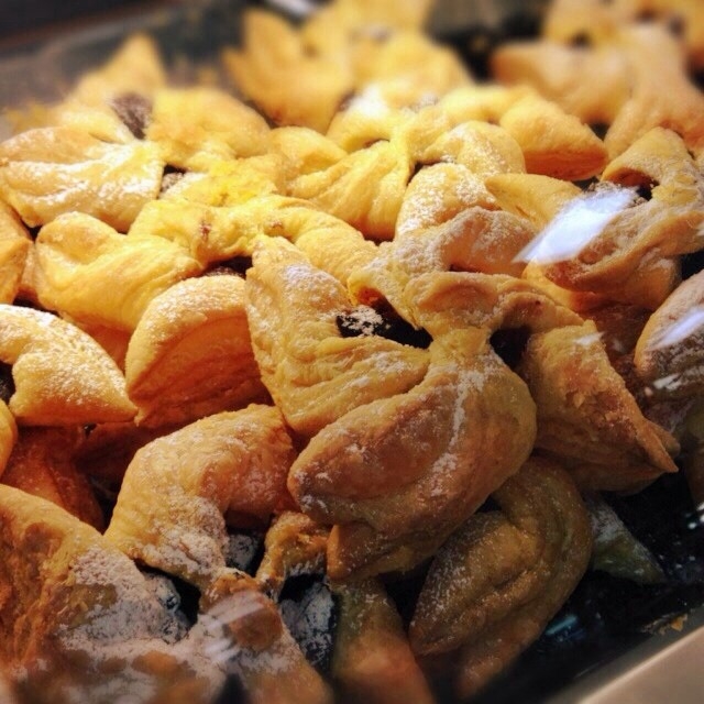 世界のお菓子紹介 みんな大好きお菓子の本場「ヨーロッパ編」人気フィナンシェのレビューブログ