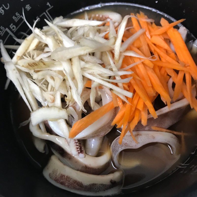 もち麦を使った いか飯 - ツルヤ オリジナルレシピ