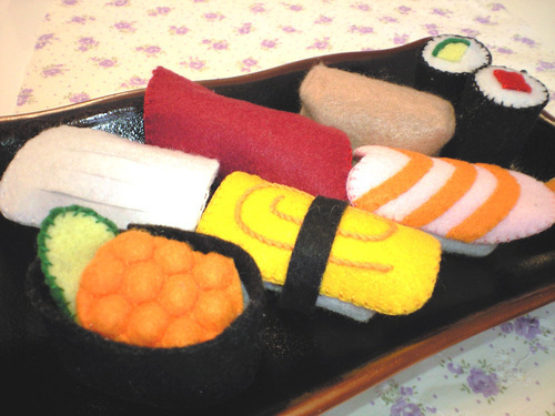 回転寿司 おもちゃ くるくる回る お寿司 おすし 寿司 すし 電池式 手作り寿司 家庭用 ホームパーティー 寿司メーカー お家でお寿司 料理 宅飲み玩具 子供 こども クッキングトイ お寿司屋さんごっこ ごっこ遊び 簡単操作 誕生日 クリスマス プレゼント お寿司おもちゃの