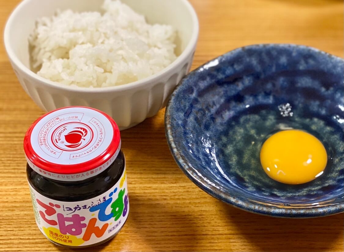 月曜から夜更かしでマツコデラックスさんが粉かつお節で卵かけご飯を美味しそうに食べたのを見て来店』by たけとんたんた : そばよし 京橋店 -京橋 立ち食いそば食べログ