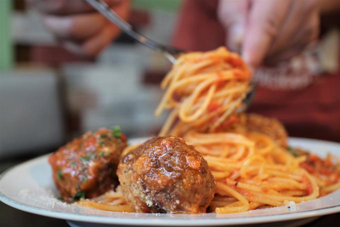 焚き火でジブリ飯 キャンプでジブリ風キャンプ飯を作ってみたNiceCamper