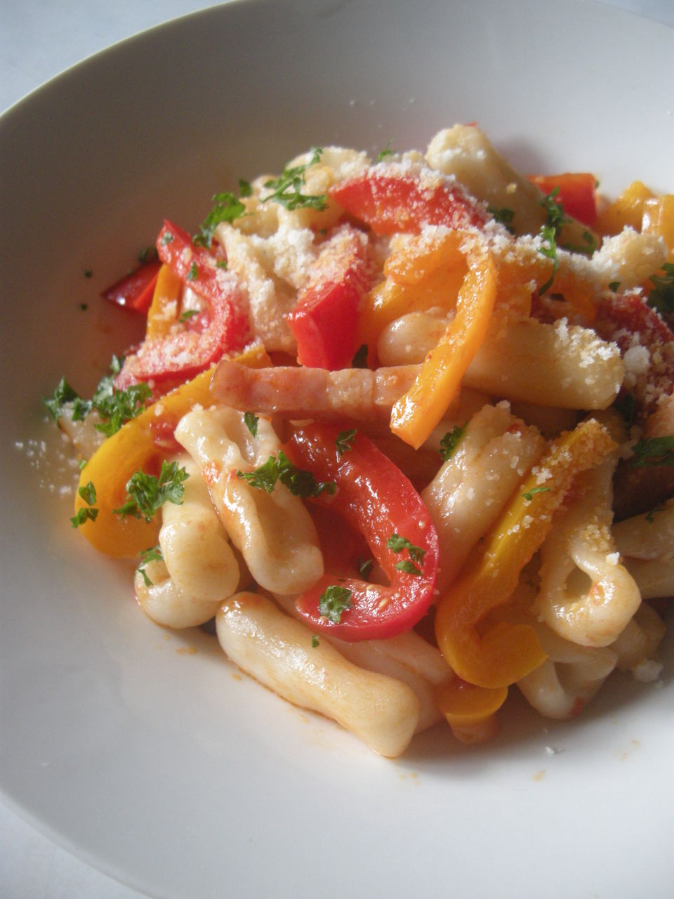 道具なしで作れる手打ちパスタ「カヴァテッリ」 皆さまと一緒に作りました。 アンチョビのソース ブロッコリーのピュレとシラスカヴァテッリ松田美智子先生のお料理教室ワークショップ家庭できるイタリアン