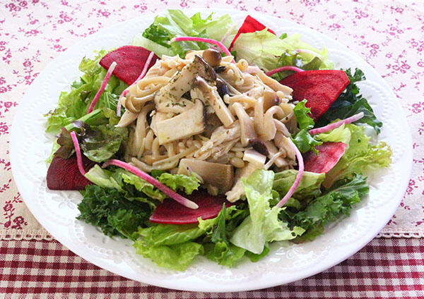 ミックスきのこと生姜のごまホットサラダ