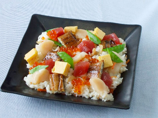 簡単さっぱり料理！ うなぎのちらし寿司