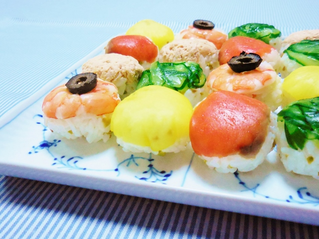 おもてなしに♪サーモンの手まり寿司