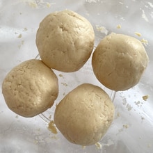 ふんわりしっとり♪米粉と豆腐の焼きドーナツ