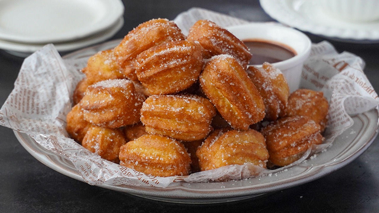 揚げないチュロスのレシピ！ フライパンでもちもち食感のお菓子