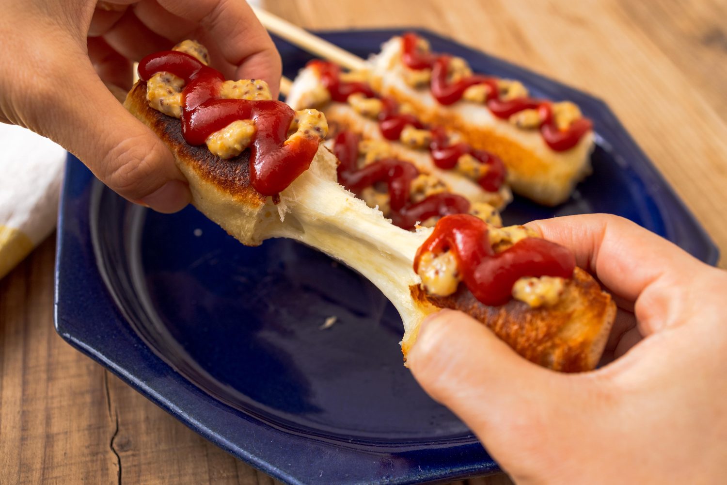 Amazonソリッドグリルパン グリルパン 魚焼きグリル用 スキレット 網焼きプレート 焼き肉プレート バーベキューグリルパン 30cm極厚アルミ合金製 鉄板プレート 大判ブラック ステーキ皿 BBQ キャンプにブラック グリルパン オンライン通販