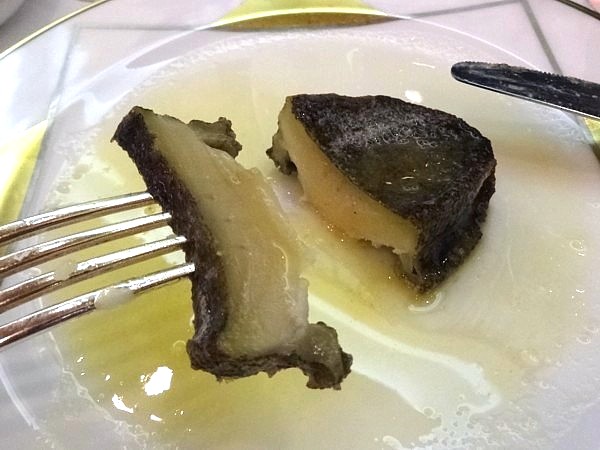 美味しんぼやサミットで絶賛された鮑ステーキ。アオサのロールパンも素晴らしいです。』by 小魔王57693 : ラ・メール ザ クラシック-賢島 フレンチ食べログ