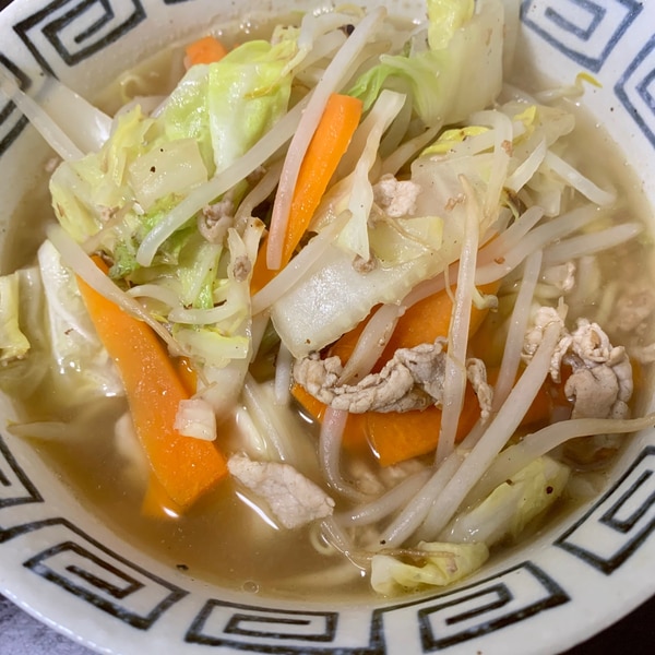 セブンイレブンの野菜タンメンスープを魔改造 - 真っ当な料理ブログ