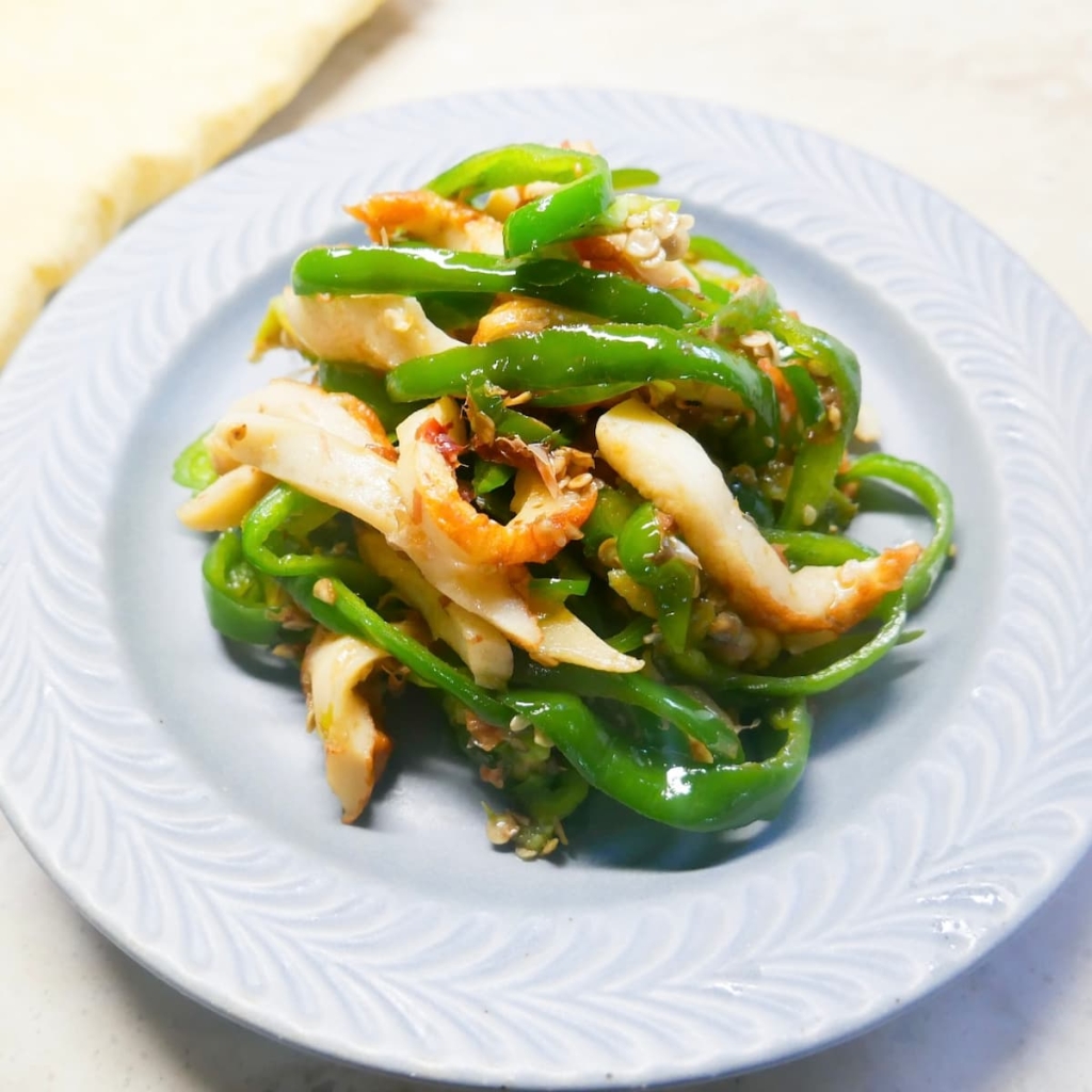 ピーマンとちくわの卵とじ