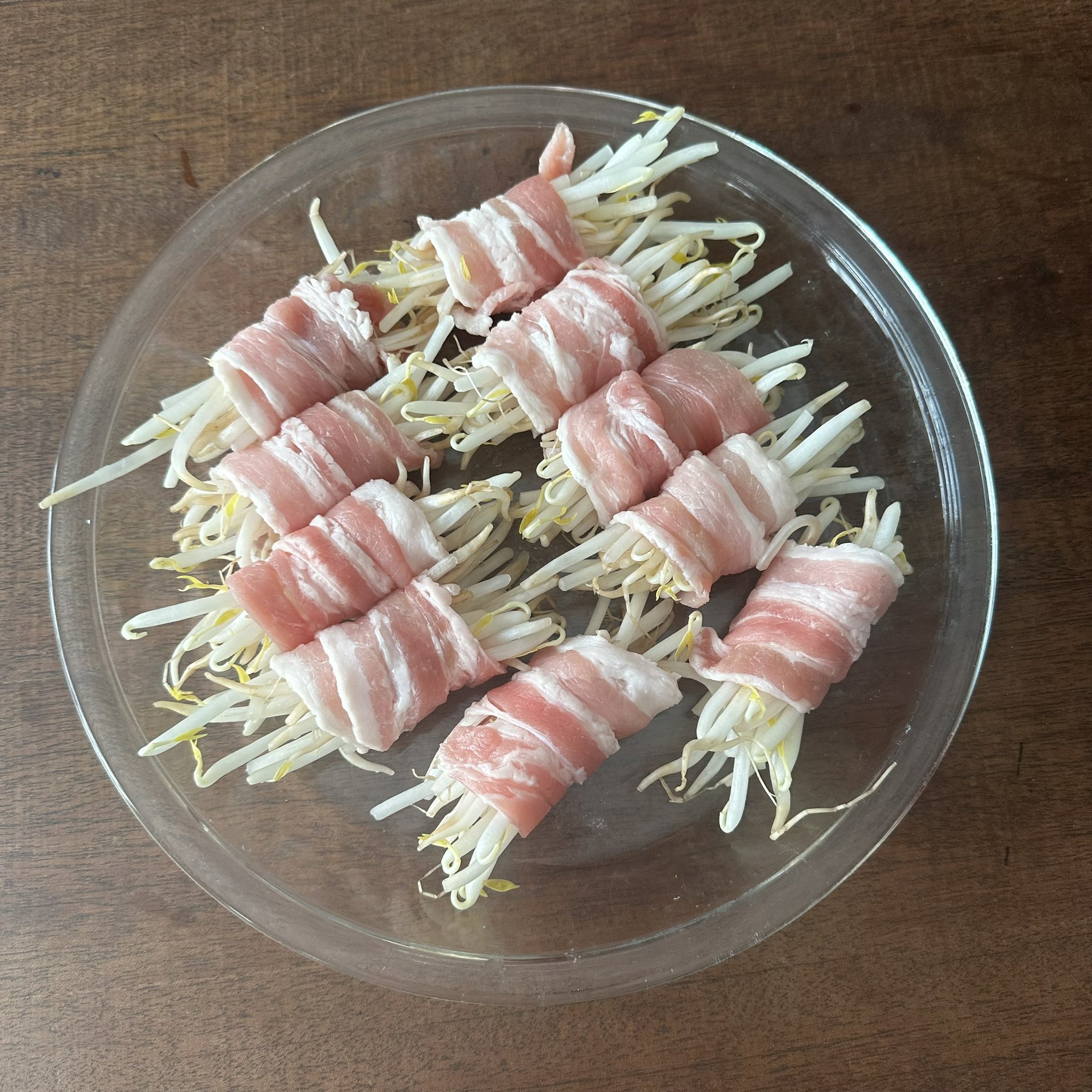 山本ゆり『 簡単！！ダッシュごはん もやし、豚肉、ニラでスタミナ炒飯と、撮影』