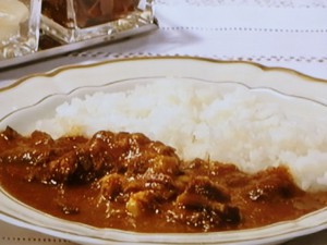牛スネ肉のビーフカレー🍛🥩ビーフシチューリメイクビーフカレー カレー粉 ビーフシチュー 牛スネ肉 たまねぎ にんじん じゃがいも マッシュルーム 料理 料理記録 ご飯記録cookingcookingram 和食洋食 外食 手作り 料理好きな人と繋がりたい おいしい おうち
